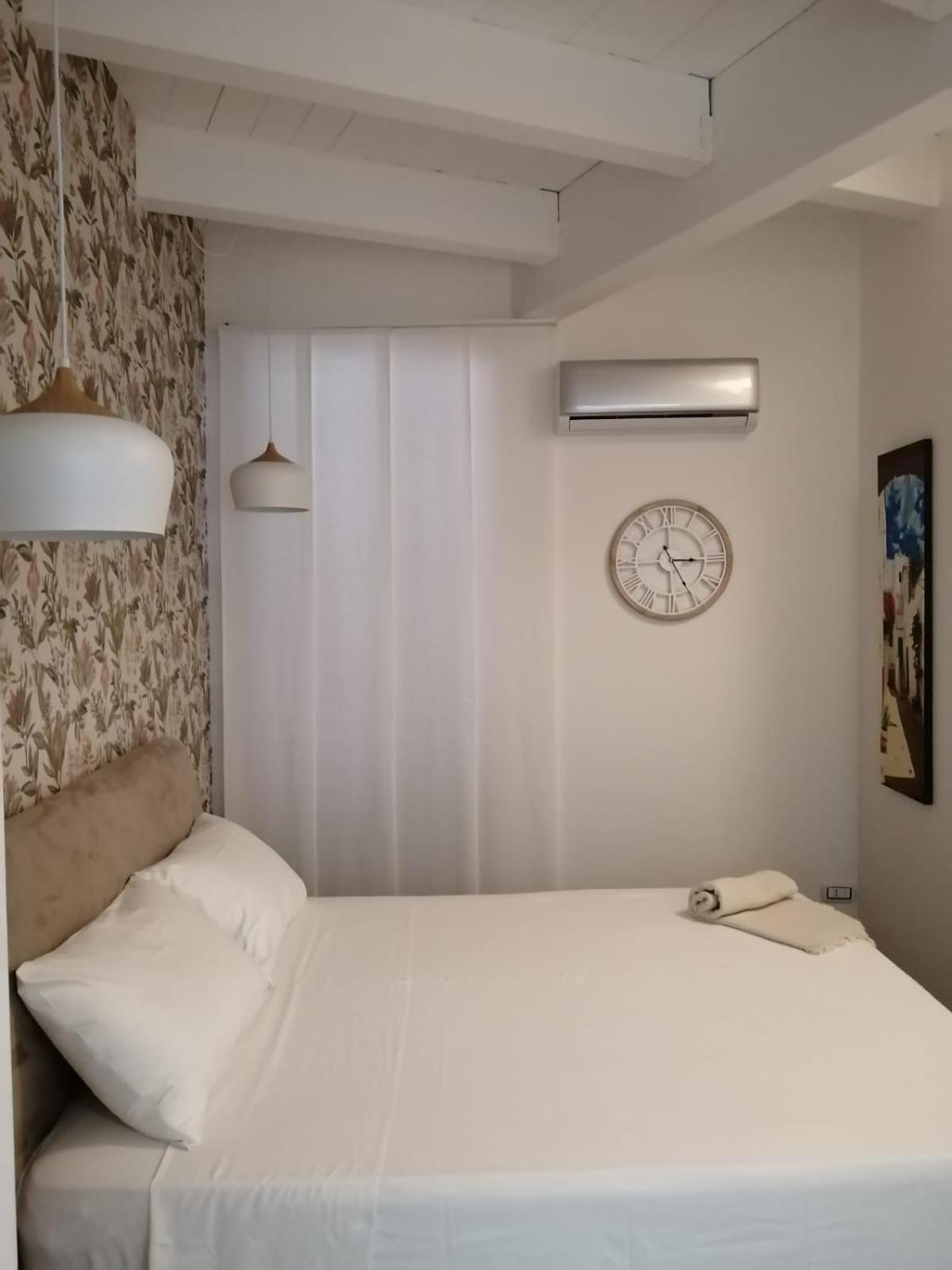 Borgo Fontana B&B Бари Стая снимка